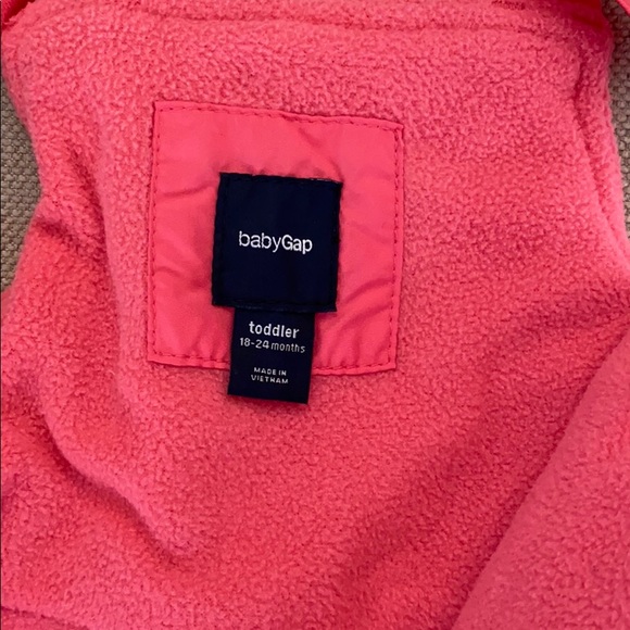 Gap water resistant ski overall. - Picture 3 of 4